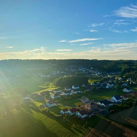 Deine-Eifel-Ferienwohnung Feusdorf Екстериор снимка