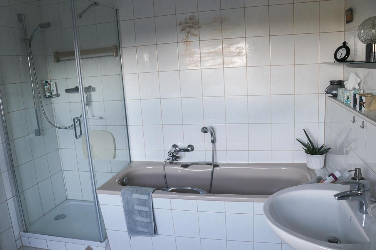 Deine-Eifel-Ferienwohnung Feusdorf Екстериор снимка